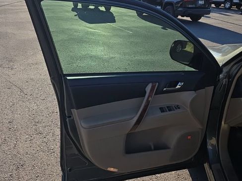 Used 2013 Toyota Highlander Limited image 15