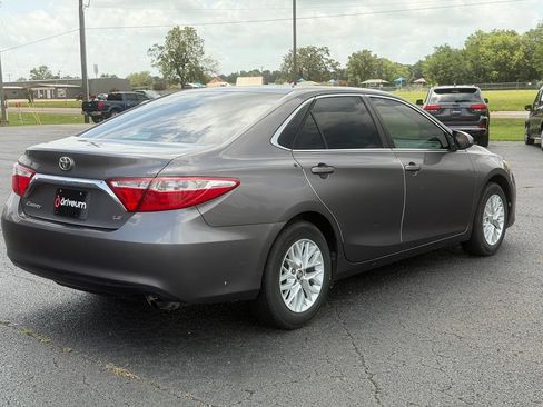 Used 2016 Toyota Camry LE FWD image 6