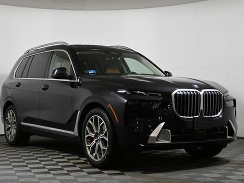 Certified 2023 BMW X7 xDrive40i w/ Premium Package image 9
