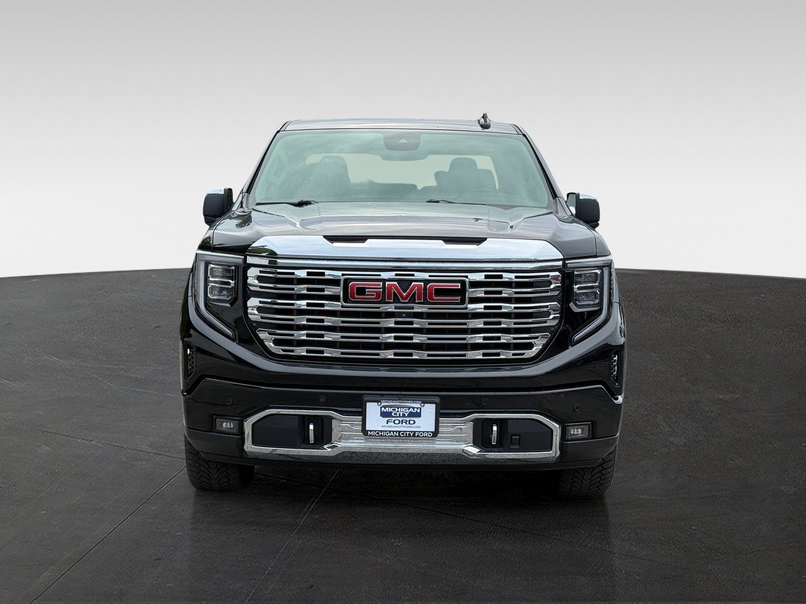 Used 2022 GMC Sierra 1500 Denali AWD/4WD image 2
