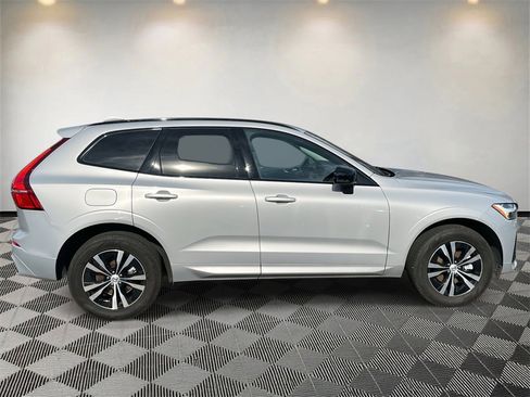 Used 2025 Volvo XC60 B5 Core w/ Climate Package image 2