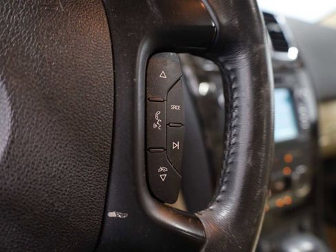 Used 2012 GMC Acadia Denali image 26