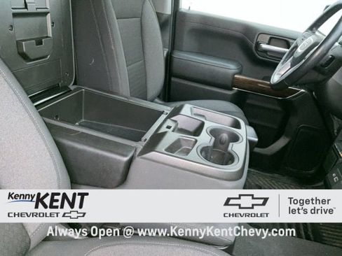 Used 2021 GMC Sierra 1500 SLE image 18