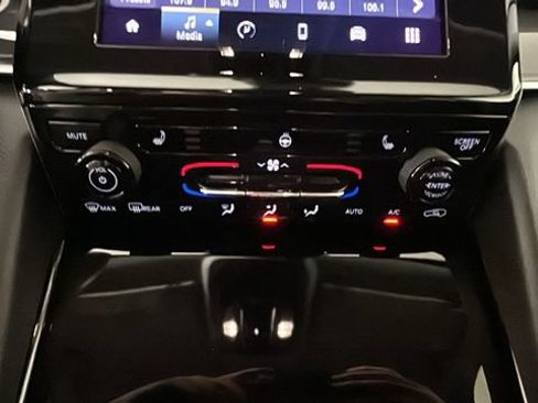 Used 2021 Jeep Grand Cherokee L Laredo w/ Luxury Tech Group I AWD/4WD image 22