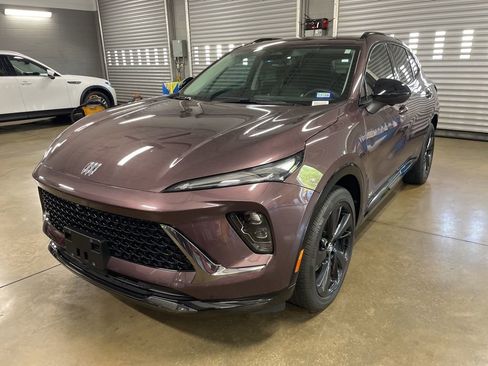 Used 2024 Buick Envision Sport Touring image 1