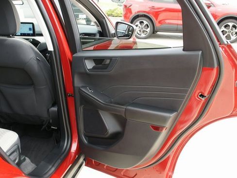 Used 2022 Ford Escape SE w/ Convenience Package image 30