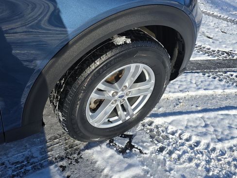 Used 2020 Ford Explorer XLT image 36