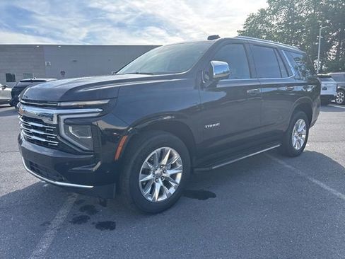 Used 2025 Chevrolet Tahoe Premier AWD/4WD image 3
