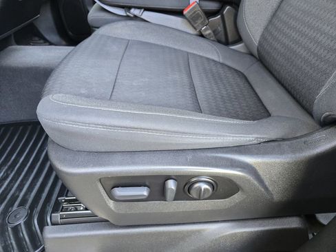 Used 2022 Chevrolet Silverado 1500 LT image 20