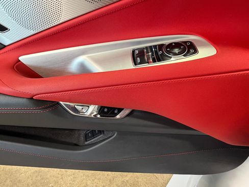 Used 2021 Chevrolet Corvette Stingray Preferred Cpe w/ Z51 Performance Package RWD image 18