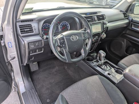 Used 2018 Toyota 4Runner TRD Off-Road AWD/4WD image 16