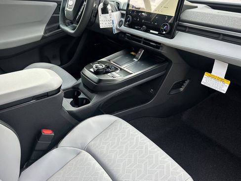 New 2026 Subaru Solterra AWD/4WD image 18
