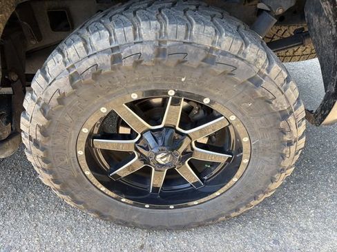 Used 2017 Ford F150 Lariat AWD/4WD image 32