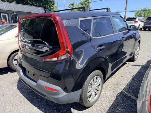 Used 2020 Kia Soul LX FWD image 8