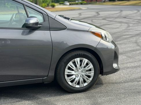 Used 2017 Toyota Yaris L FWD image 9