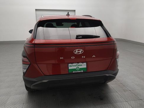 Used 2025 Hyundai Kona SEL FWD image 6