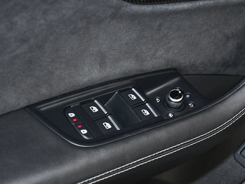 Used 2024 Audi SQ7 Prestige w/ Prestige Package AWD/4WD image 10