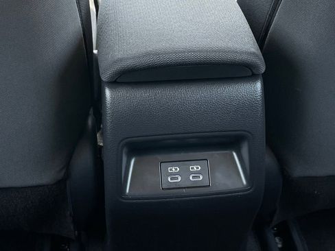 Used 2025 Toyota Corolla LE FWD image 23