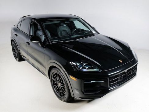 New 2026 Porsche Cayenne GTS image 31