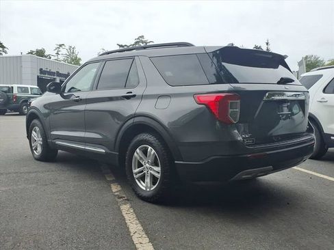 Used 2020 Ford Explorer XLT w/ Equipment Group 202A AWD/4WD image 7