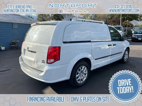 Used 2014 RAM C/V Tradesman w/ UConnect Hands-Free Group image 5