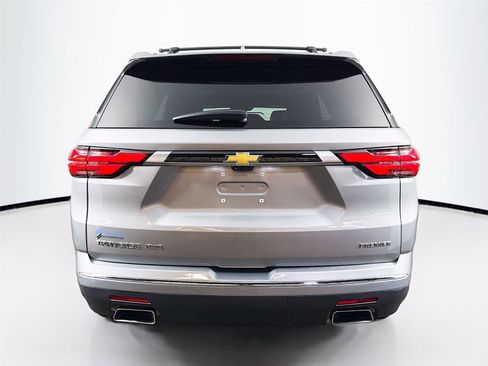 Used 2023 Chevrolet Traverse Premier w/ LPO, Floor Liner Package AWD/4WD image 10