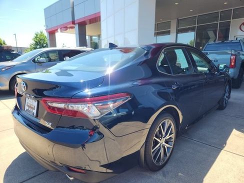 Used 2021 Toyota Camry XLE AWD/4WD image 11