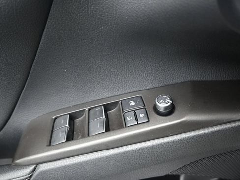 Used 2022 Toyota Camry XLE w/ Cold Weather Package FWD image 19