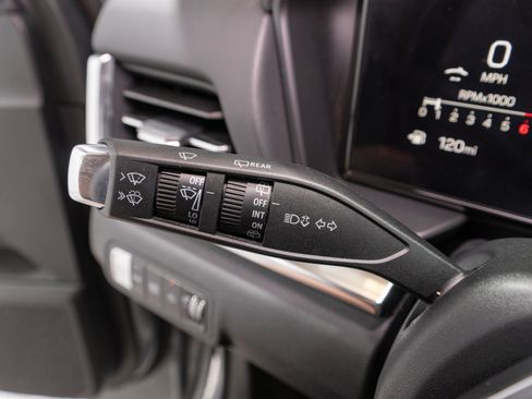 Used 2026 GMC Terrain Elevation w/ Elevation Premium Package FWD image 26