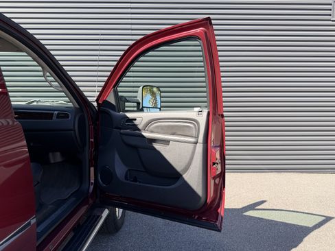 Used 2013 GMC Sierra 2500 Denali w/ Suspension Package, Off-Road image 37