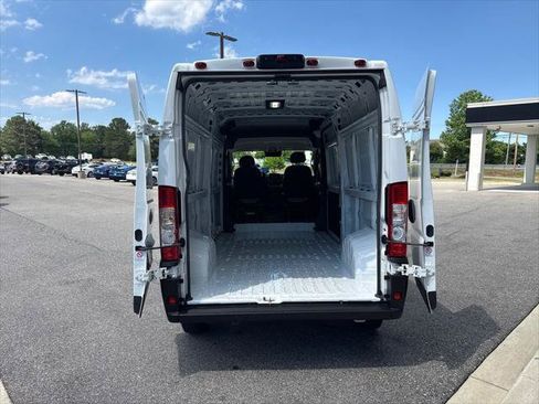 Used 2025 RAM ProMaster 2500 w/ Convenience Group FWD image 7