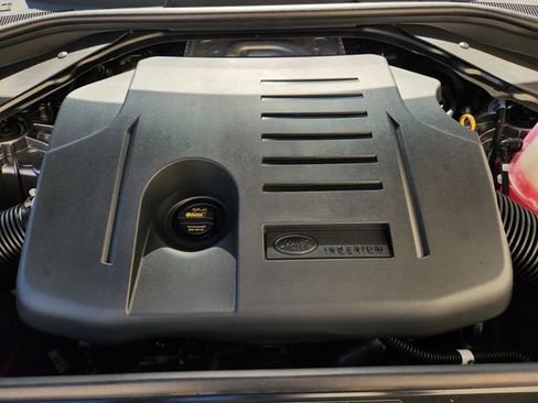 New 2026 Land Rover Range Rover SE image 21