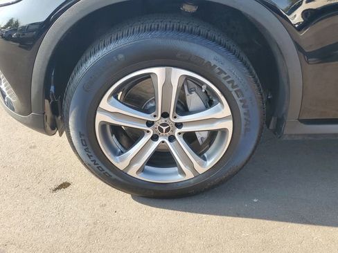 Used 2019 Mercedes-Benz GLC 300 image 4