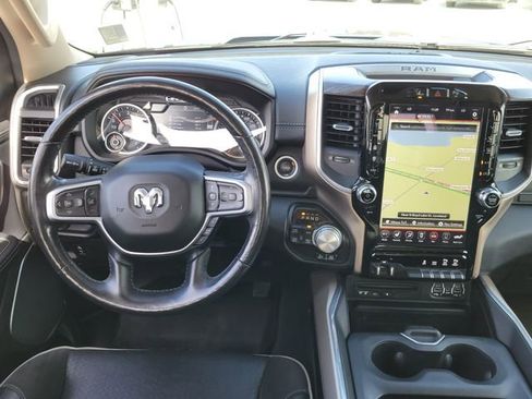 Used 2019 RAM 1500 Laramie image 9