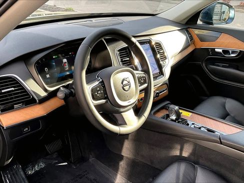 Certified 2023 Volvo XC90 B6 Plus w/ Protection Package Premier AWD/4WD image 18