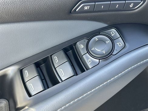 Used 2023 Buick Enclave Premium w/ Experience Buick Package image 17