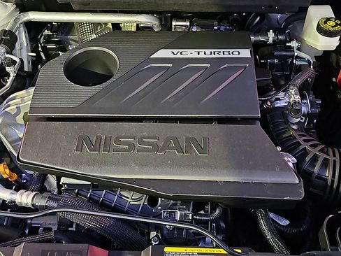 Used 2025 Nissan Rogue SL image 26