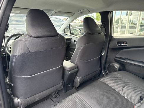 Used 2018 Toyota Prius Two w/ Prius Two Safety Plus Package FWD image 27