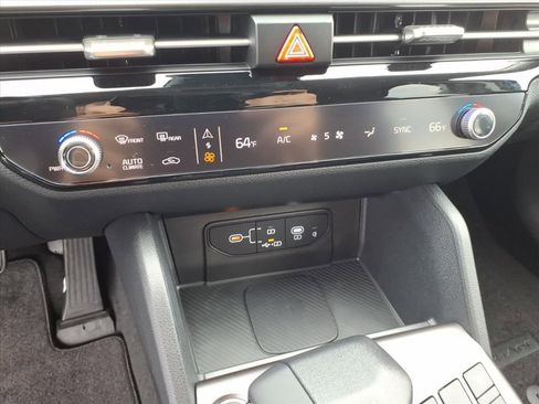 New 2026 Kia Sportage EX w/ EX Panorama Roof Package image 23