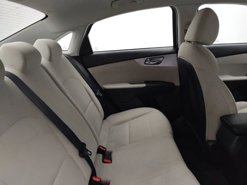 Used 2022 Kia Forte LXS w/ LXS Technology Package FWD image 19