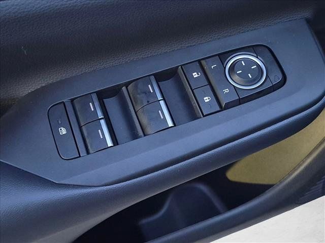 Used 2026 Toyota Prius Plug-In Hybrid FWD image 2