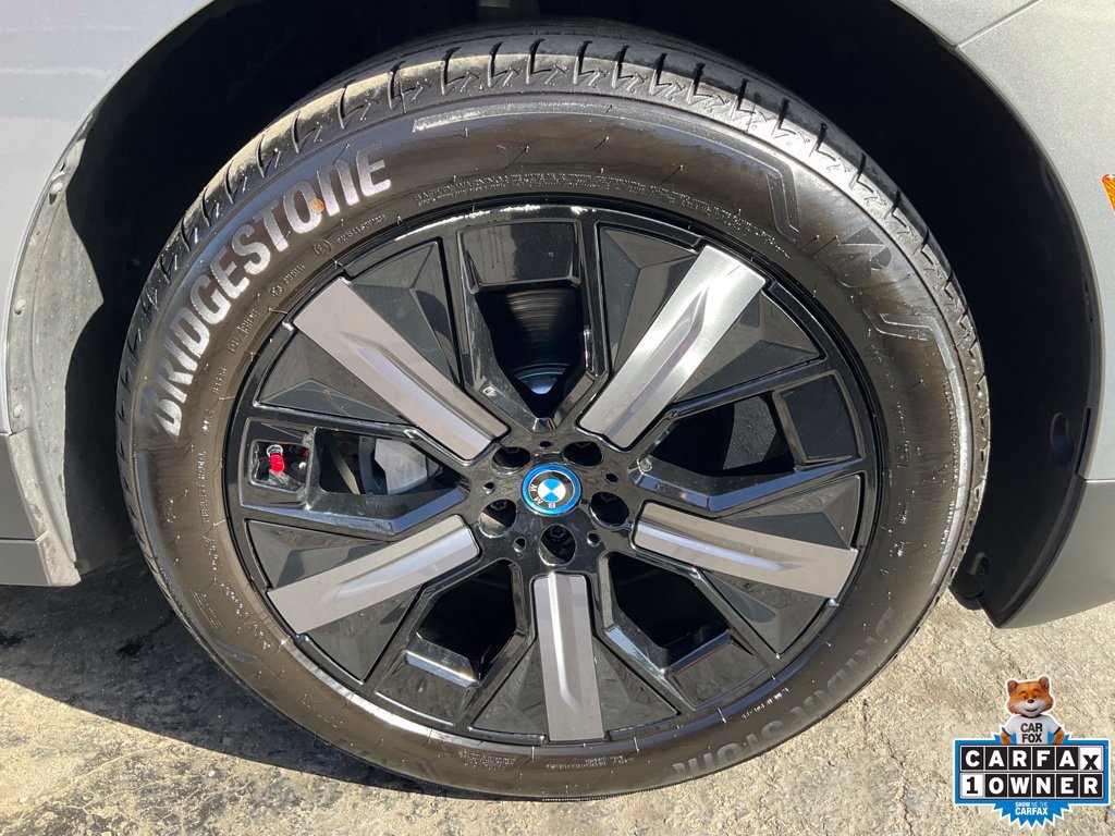 Used 2025 BMW iX xDrive50 w/ Premium Package AWD/4WD image 75