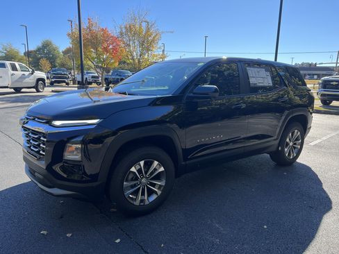 New 2026 Chevrolet Equinox LT w/ Safety and Technology Package image 6