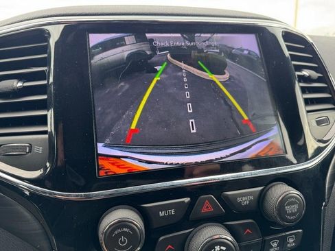 Used 2020 Jeep Grand Cherokee Altitude image 22