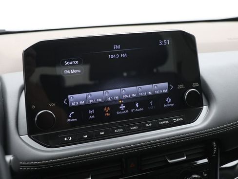 Used 2023 Nissan Rogue SL w/ SL Premium Package image 23