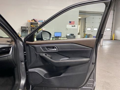 Certified 2023 Nissan Rogue Platinum w/ Platinum Premium Package AWD/4WD image 20