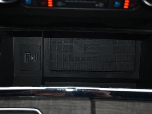 Used 2021 Ford Expedition Limited image 38