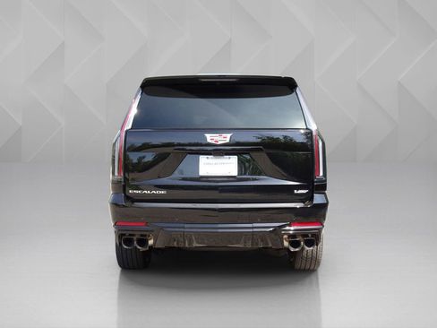 Certified 2025 Cadillac Escalade V AWD/4WD image 7