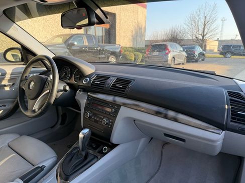 Used 2009 BMW 128i Coupe w/ Premium Pkg image 12