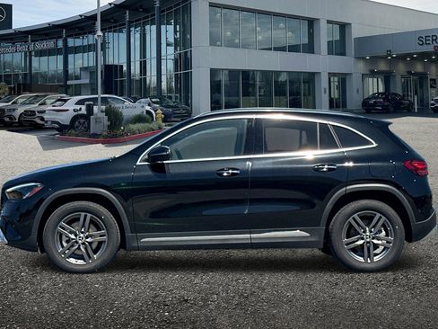 New 2025 Mercedes-Benz GLA 250 4MATIC image 7